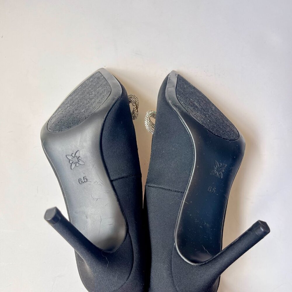 BCBGeneration Anna Pump Black Heels Bow Tie Size 6.5 - Picture 6 of 7